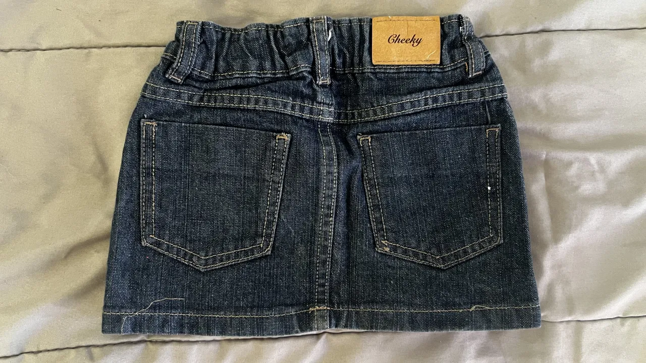 Pollera corta CHEEKY - Vista 2