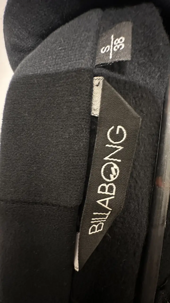 Campera Billabong - Vista 3
