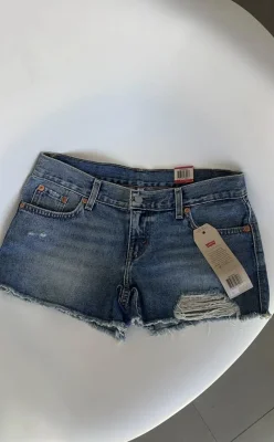 Levi's