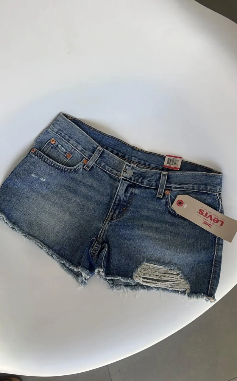 Short Levi's - Vista 3