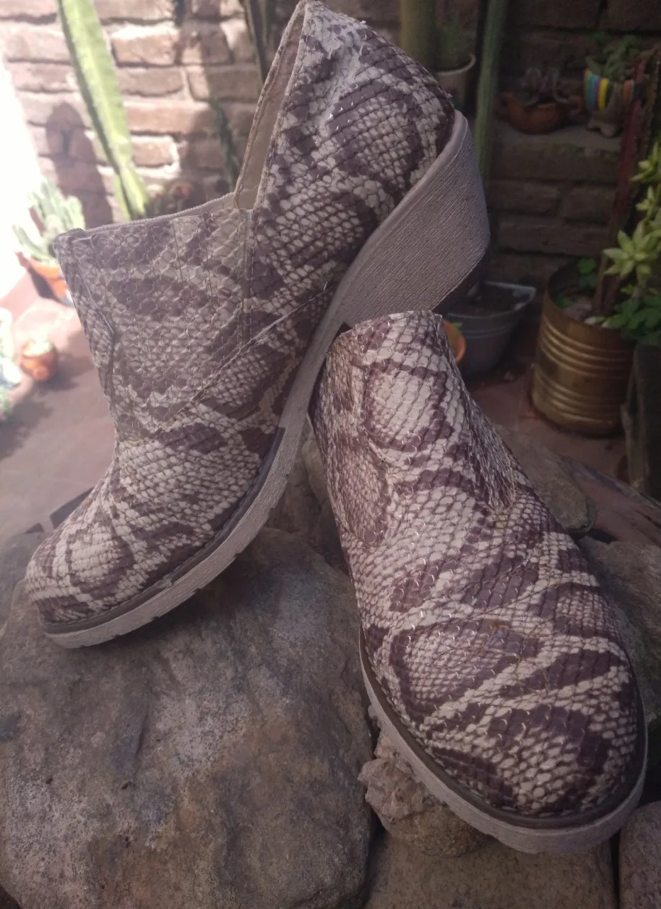 Botines Otra - Vista 2