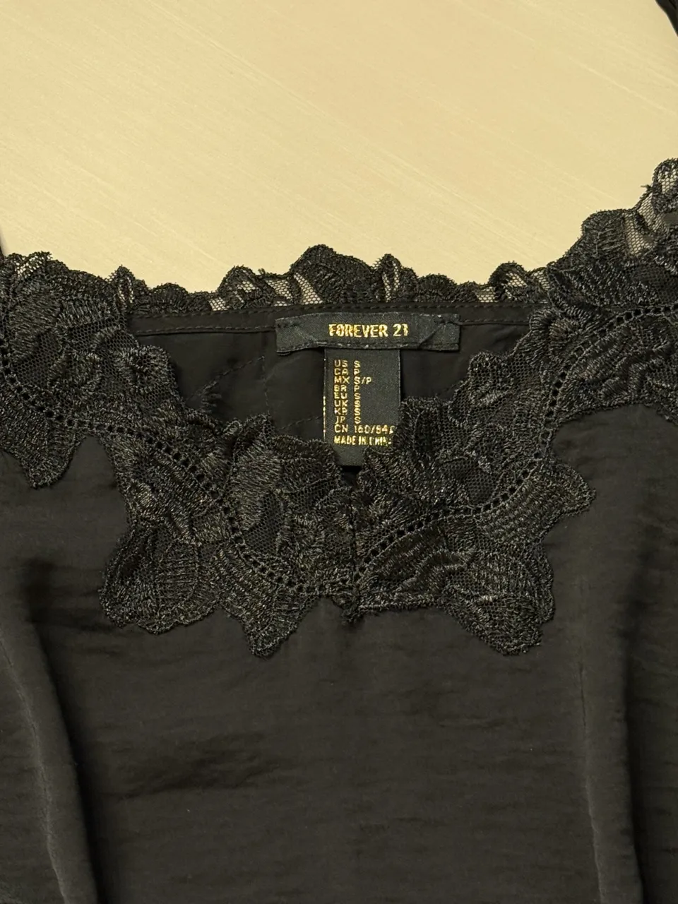 Top Forever 21 - Vista 3