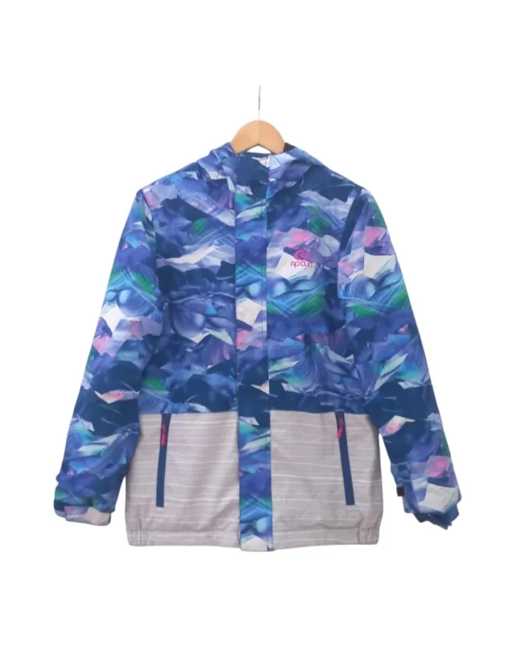 CAMPERA DE NIEVE, NO DE PLUMAS!
LARGO 70, AXILA 52, CADERA 55, HOMBRO 42, MANGAS 62.
rip curl jr olly ptd jkt – chaqueta unisex, con tejido técnico membrana 10k/10k y todas las características de una chaqueta de nieve. gracias al growup system, las mangas se pueden estirar de 23 cm de tejido extra cuando sea necesario. características: composición: poliester.  membrana de fortaleza de 10 k10 k. resistente al agua y duradera. puños de mangas ajustables.