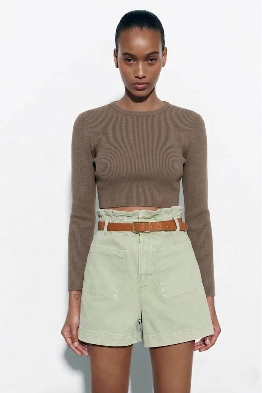 largo 40, axila 38, hombro 38, mangas 58. hilo  poliester.