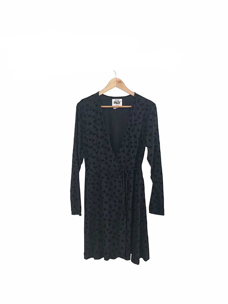 VESTIDO IMPORTADO PORTAFOLIO SUPER DRY. LARGO 90, AXILA 48, CINTURA 40, CADERA 48, HOMBRO 40, MANGAS 62. VISCOSA.