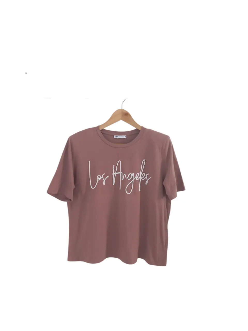 REMERA DE MUJER ZARA CON HOMBRERAS TALLE M. LARGO 58, AXILA 55, CADERA 55  HOMBRO 40, MANGAS 24. ALGODON.