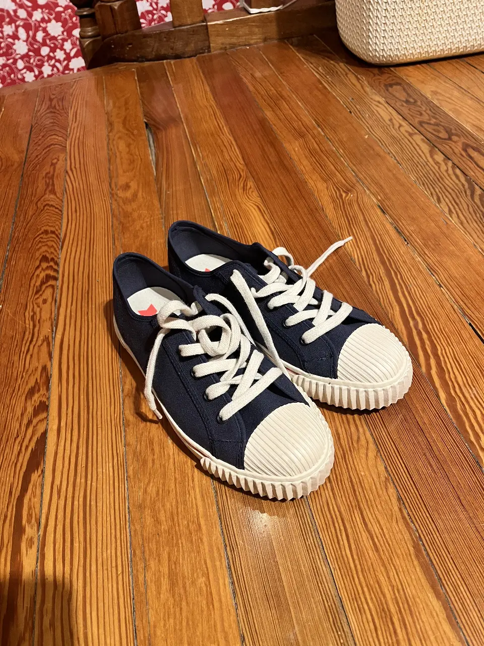 Zapatillas Flecha de lona azul con beige. Nuevas