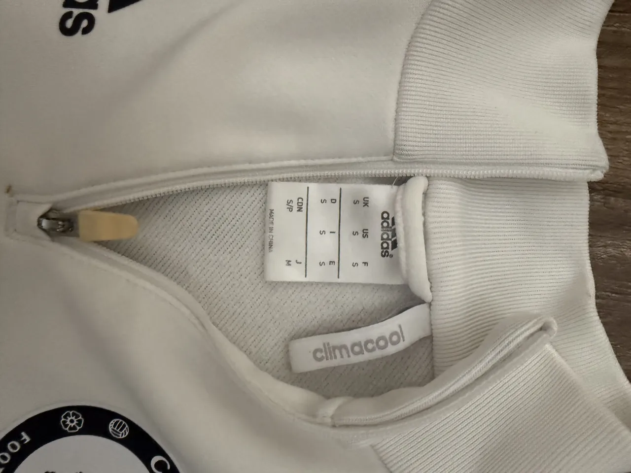 Buzo adidas - Vista 2