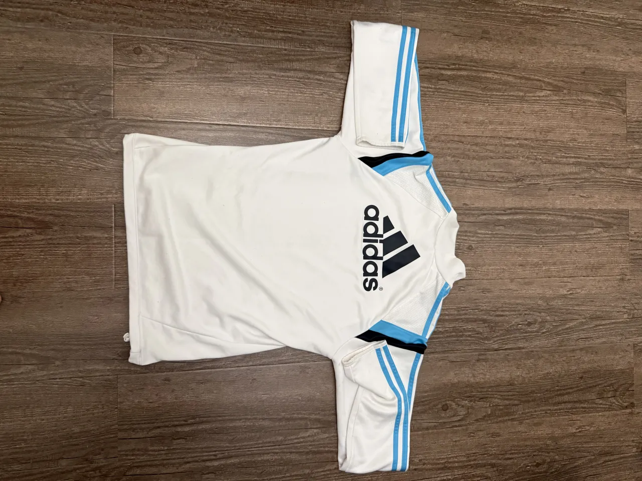 Buzo adidas - Vista 4