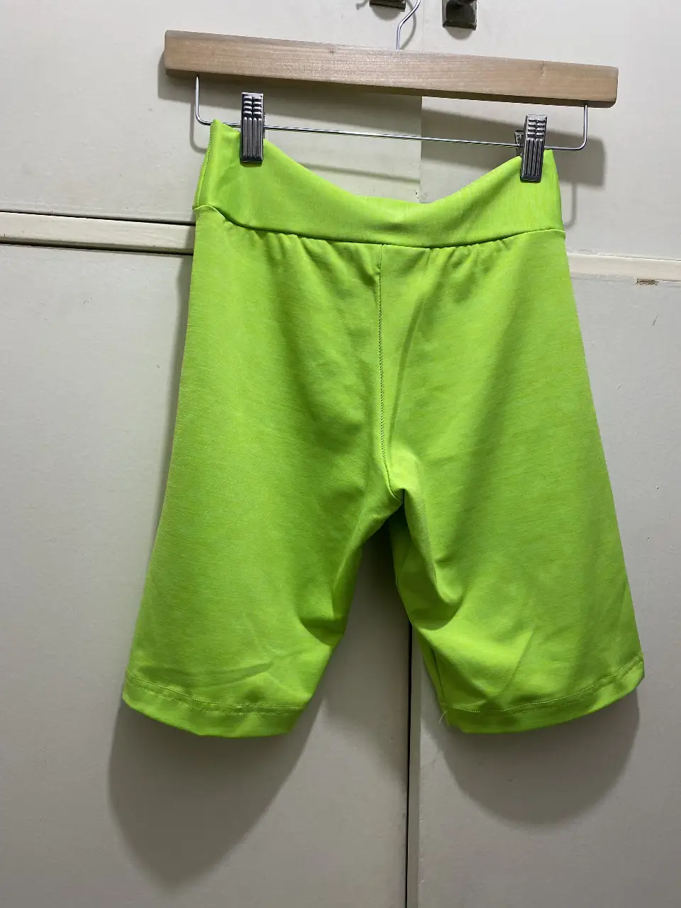 Short Sin marca - Vista 3