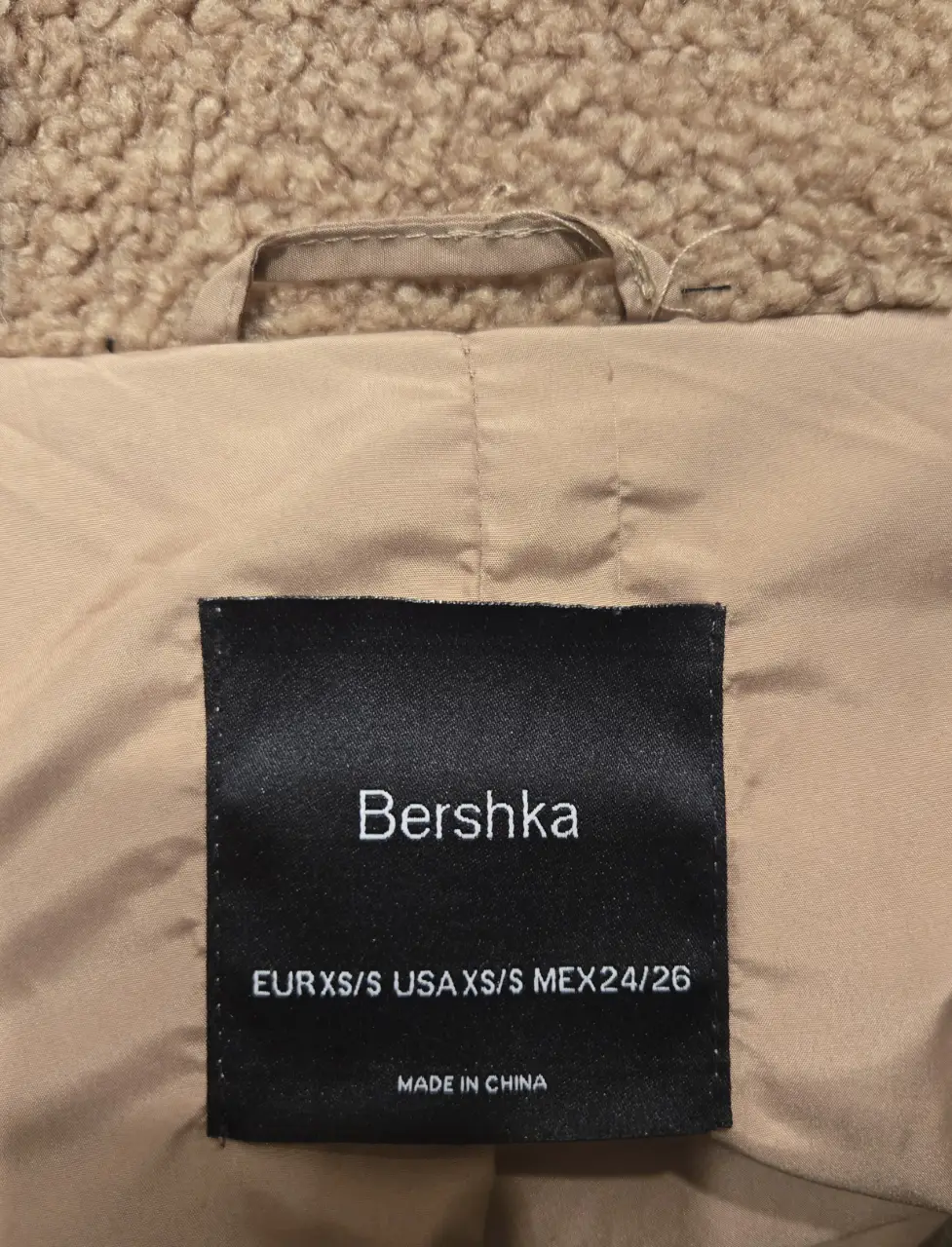 Tapado Bershka - Vista 6