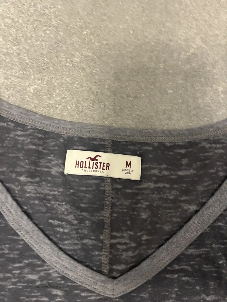 Remera Hollister - Vista 2
