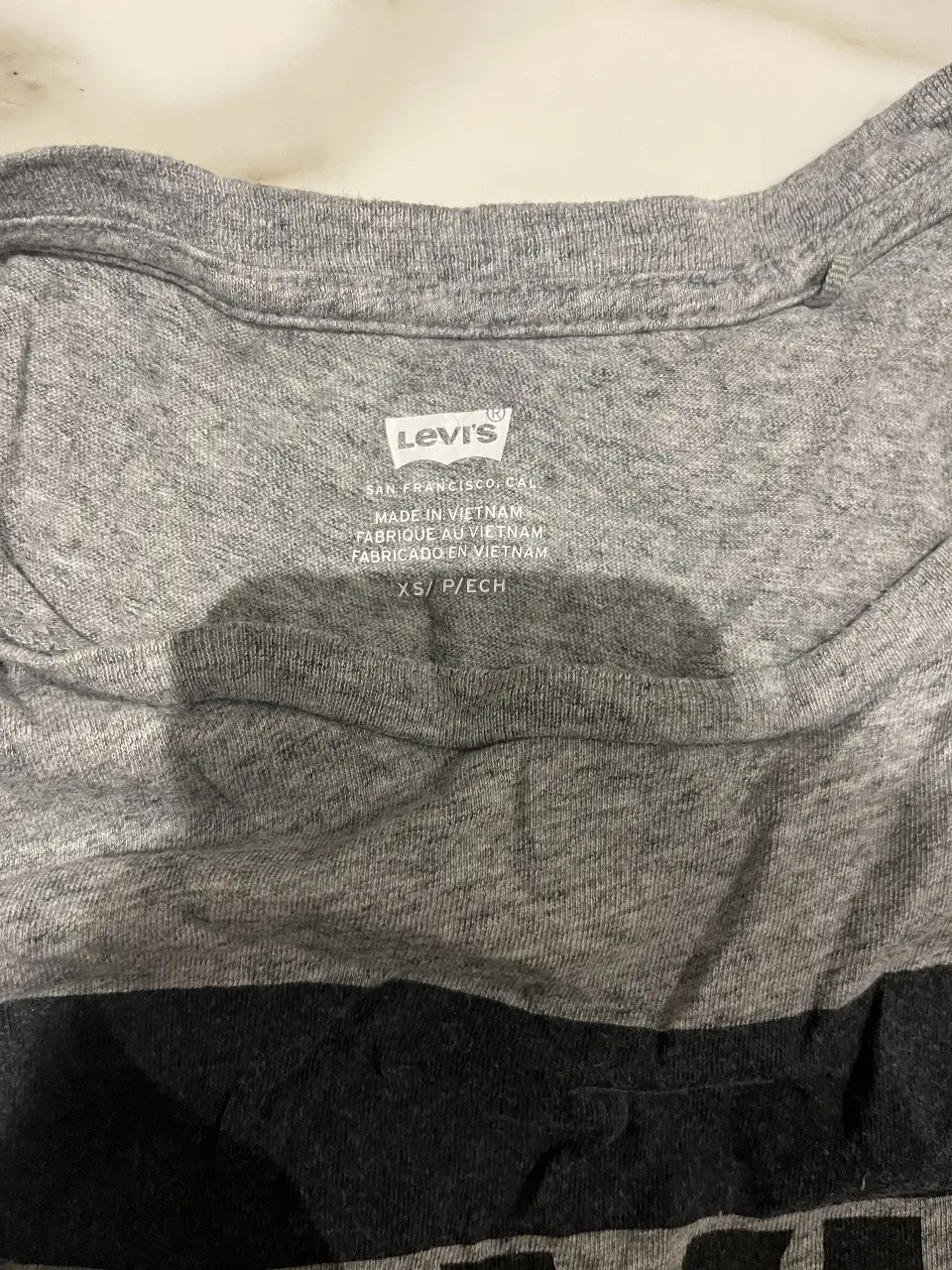 Remera Levi's - Vista 2