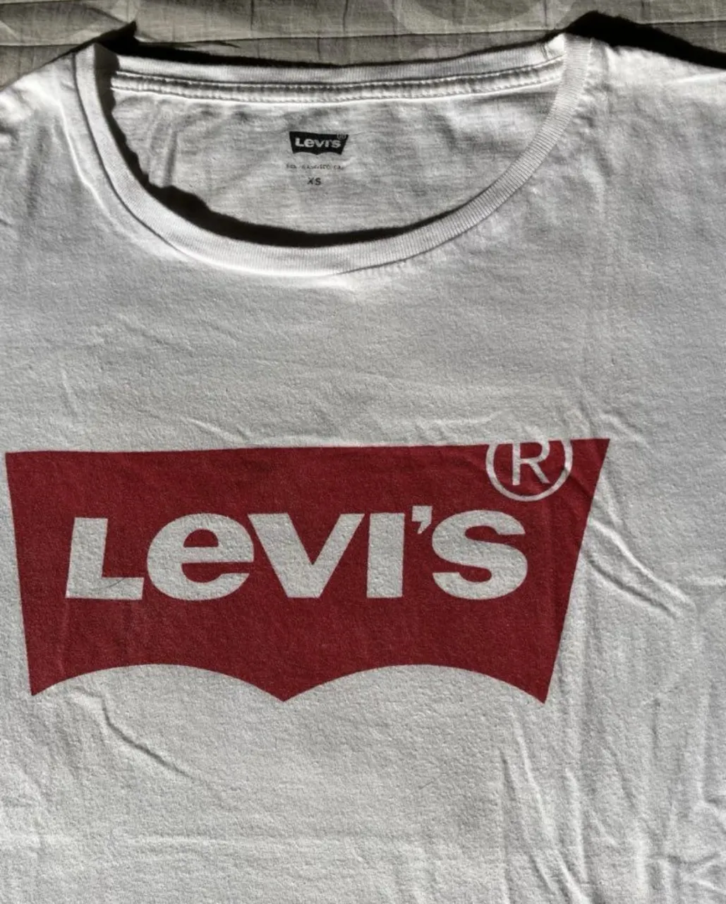 Remera Levi's - Vista 2