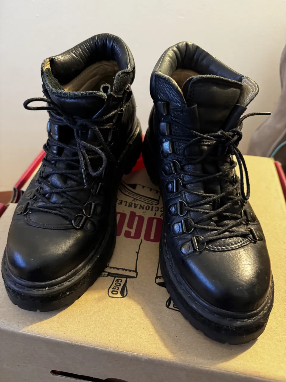 Borcegos GOGO - Vista 3