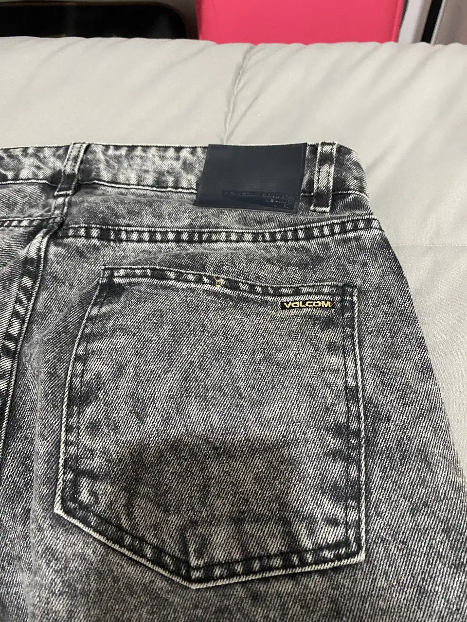 Jean Volcom - Vista 5