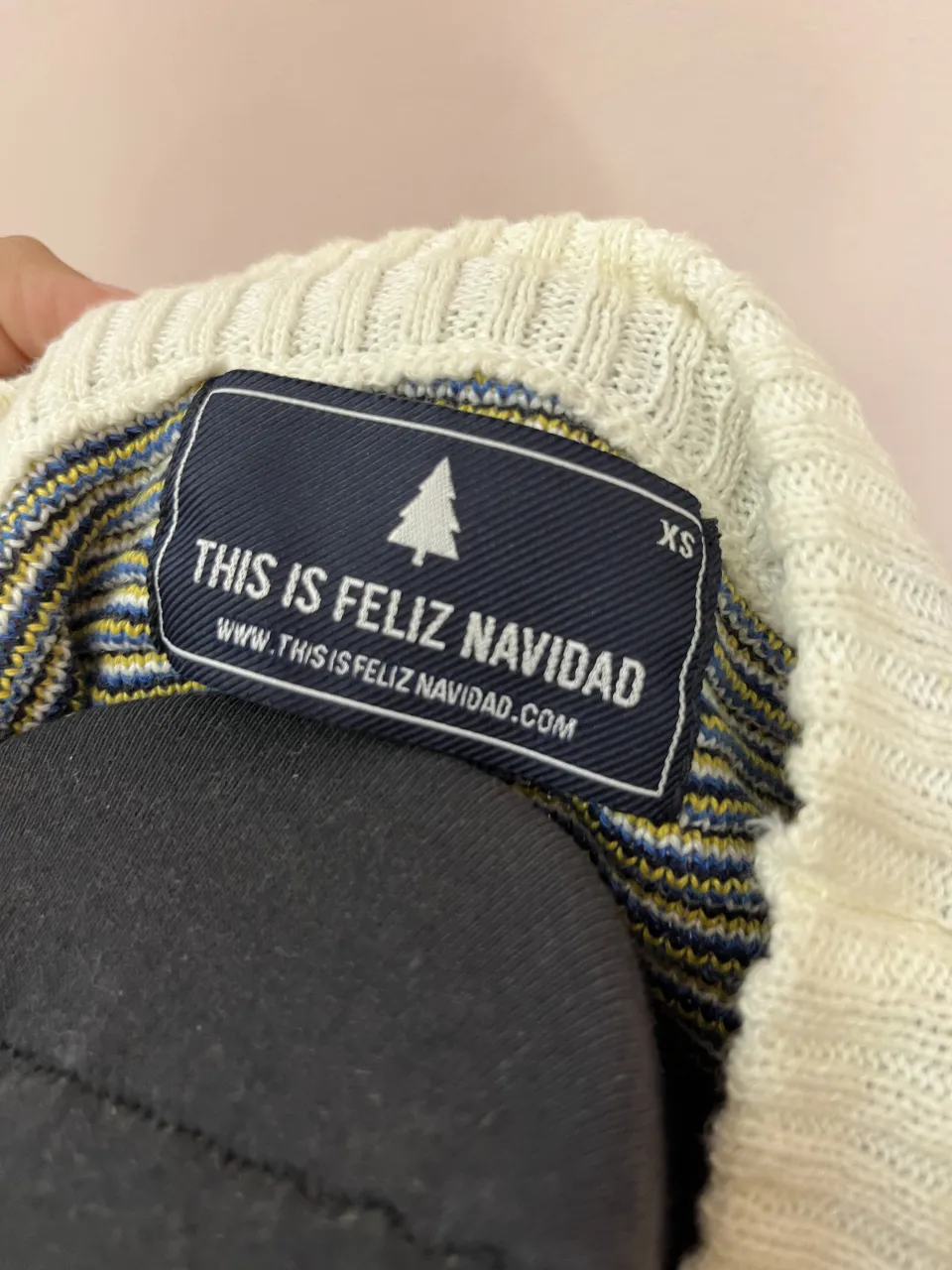 Sweater THIS IS FELIZ NAVIDAD - Vista 3