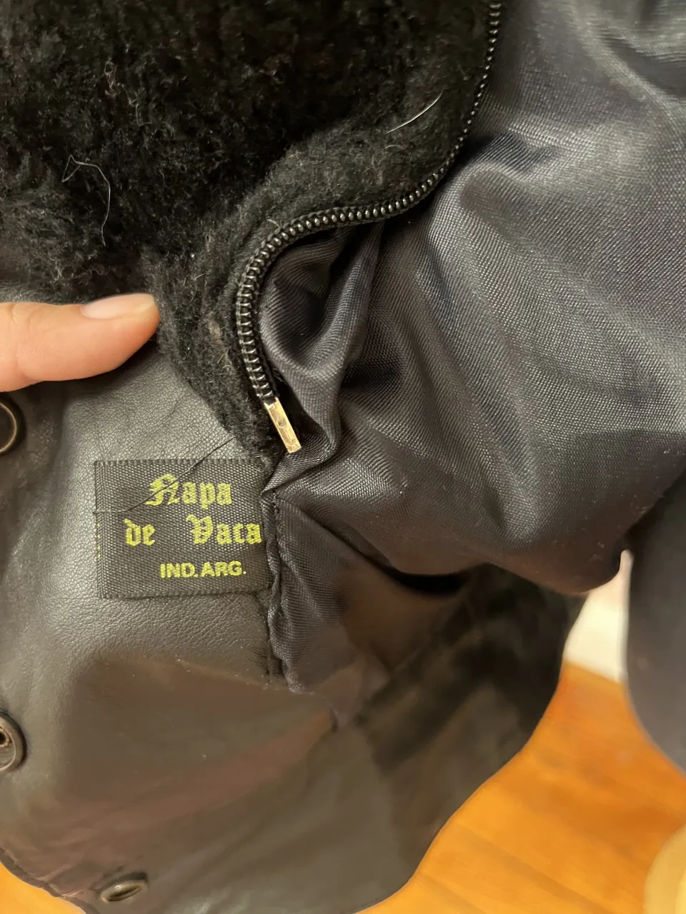 Campera Cuero industria argentina - Vista 5