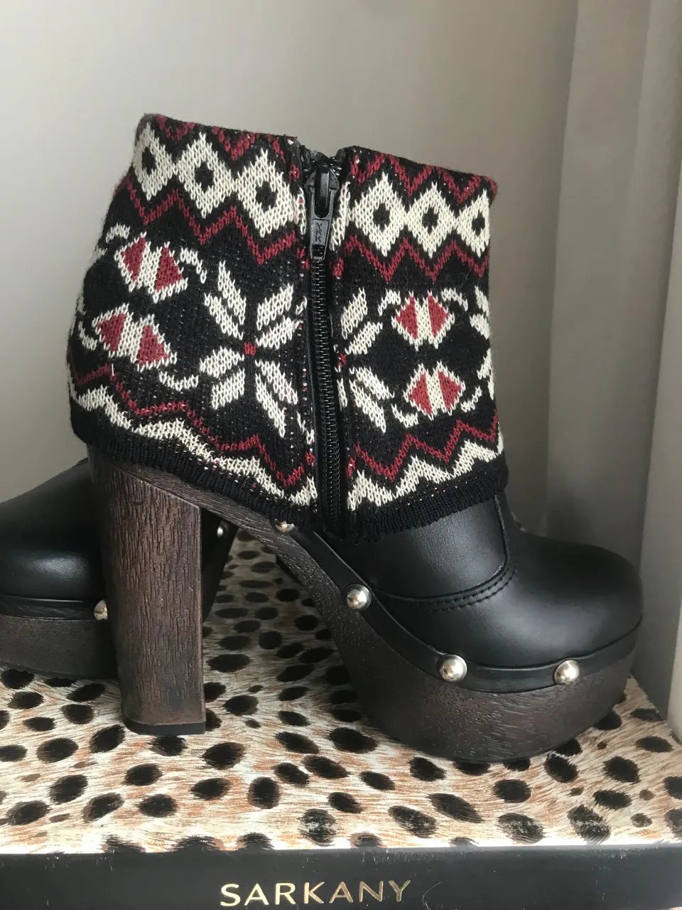 Botas Sarkany
