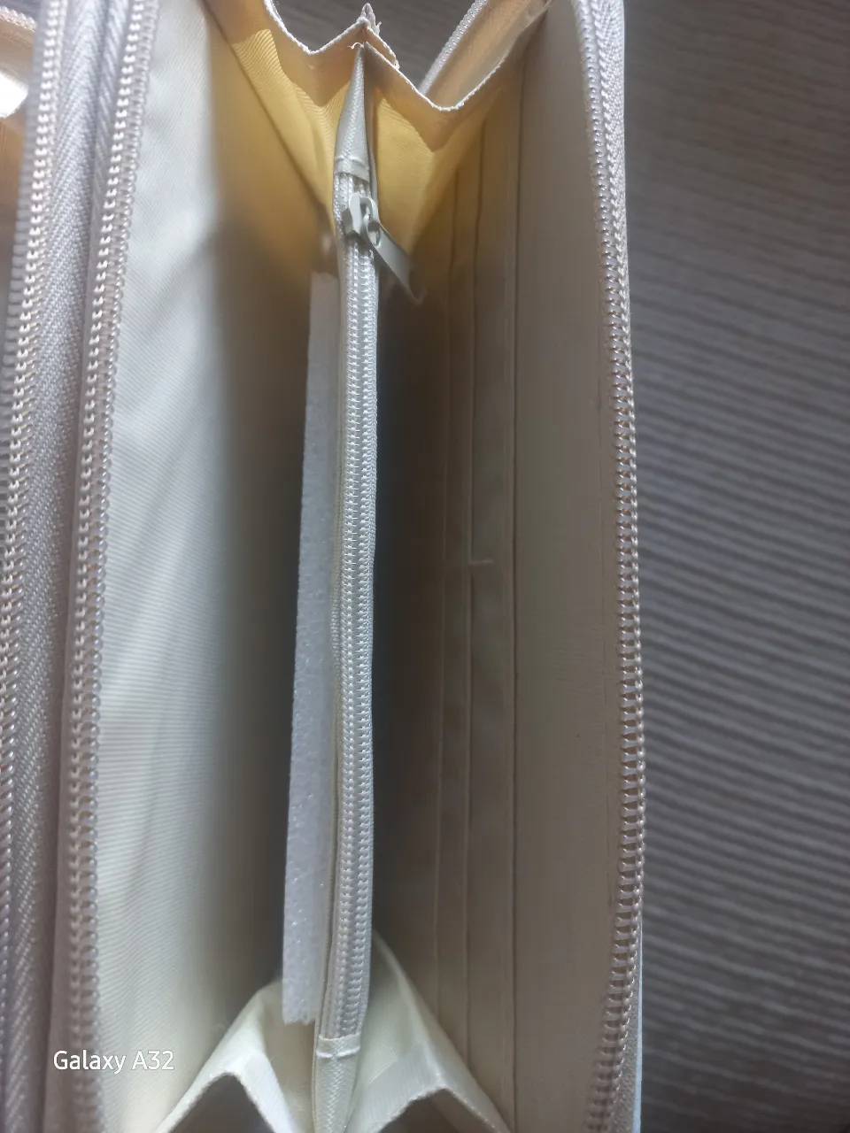 Billetera Timlee - Vista 3