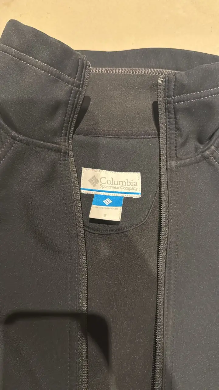 Campera Columbia - Vista 3