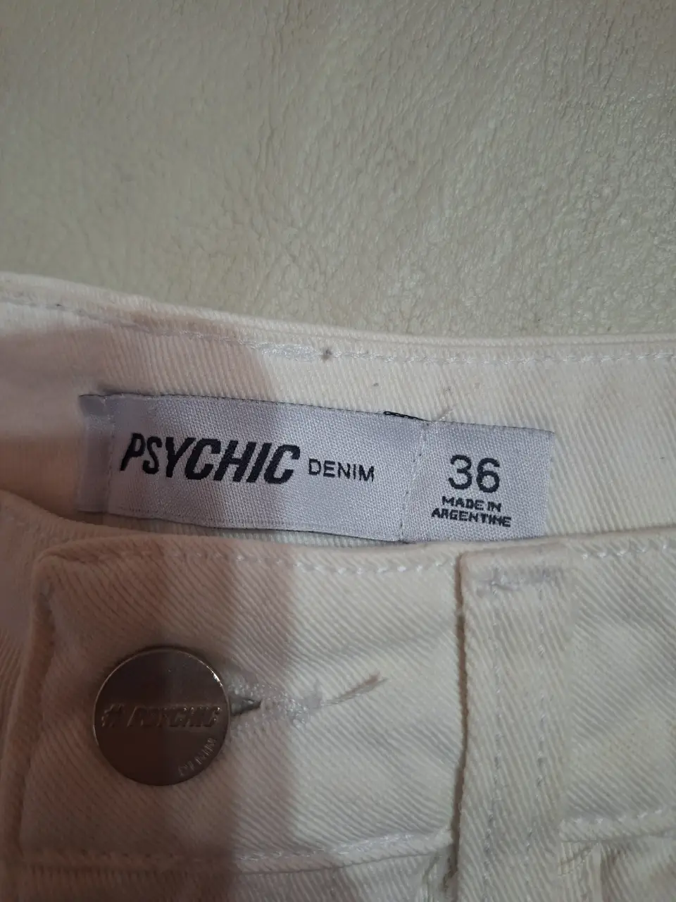 Short PSYCHIC - Vista 3