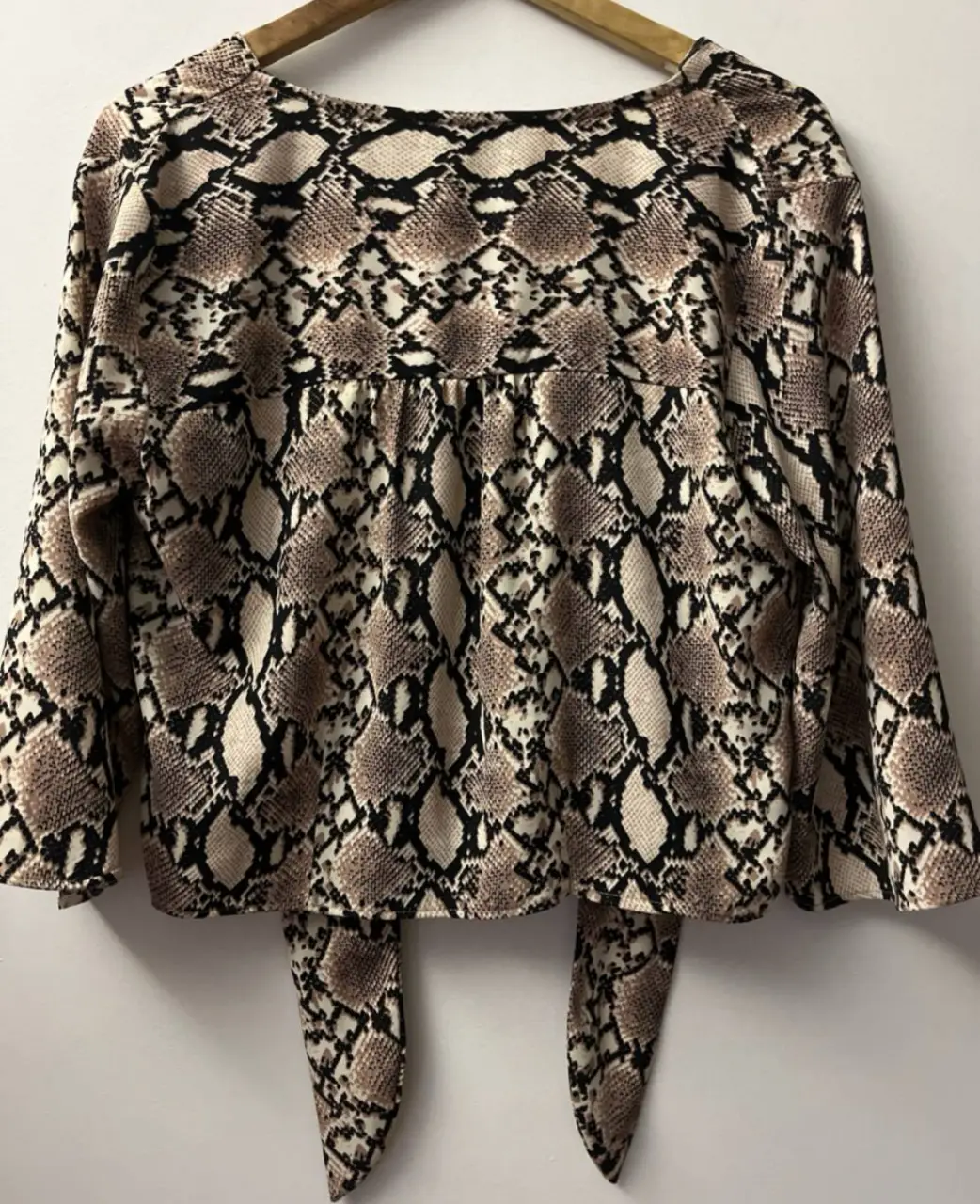 Blusa Bershka - Vista 5