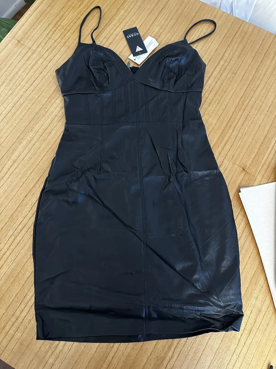 Vestido GUESS - Vista 2