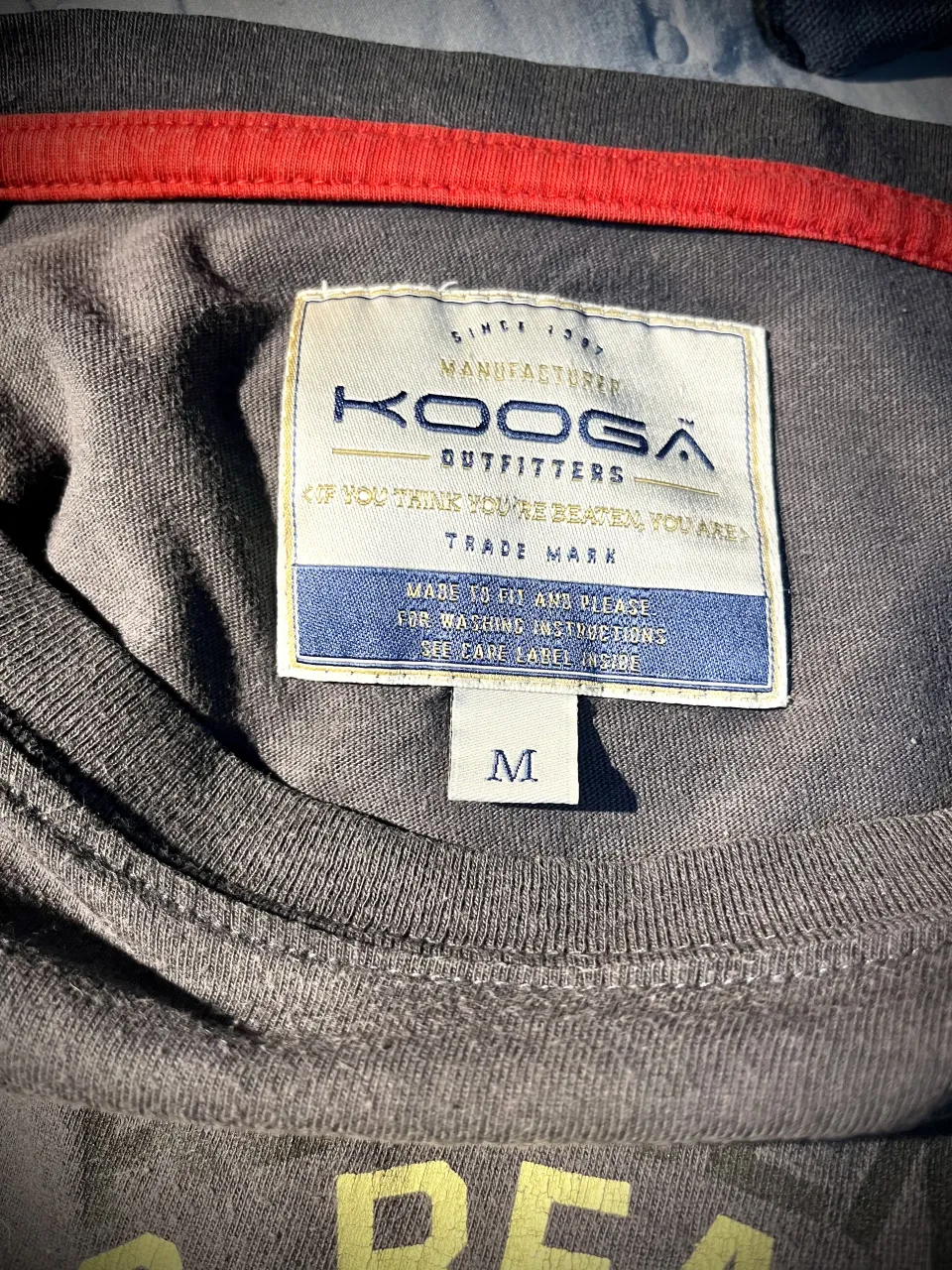 Remera Kooga - Vista 3