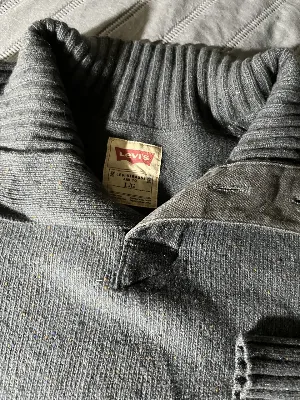 Levi's