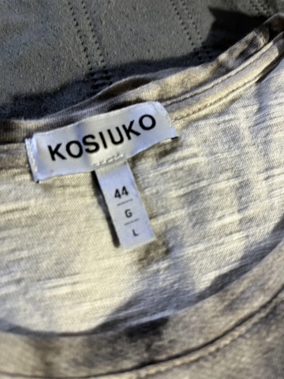 Remera Kosiuko - Vista 2