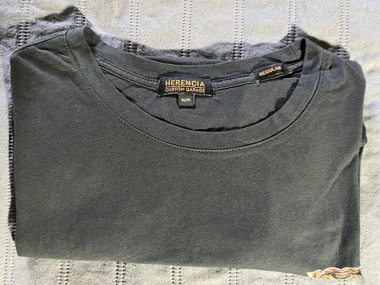 Remera Herencia Custom Garage - Vista 3