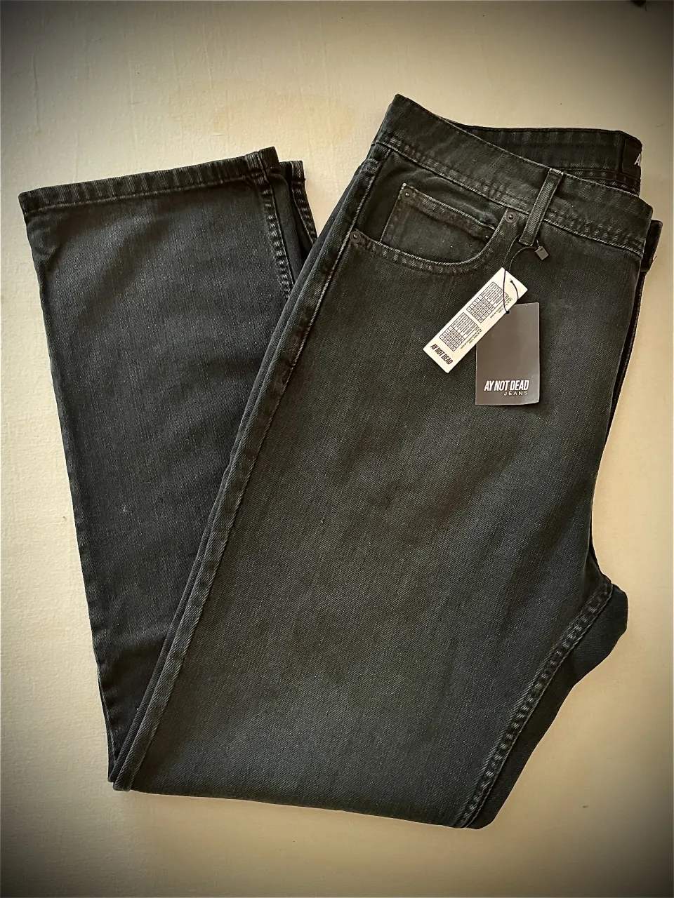Jean Nuevo! 💣 Negro, de hombre, con etiquetas. Modelo "H NINETIES BLACK". Fit relajado. 