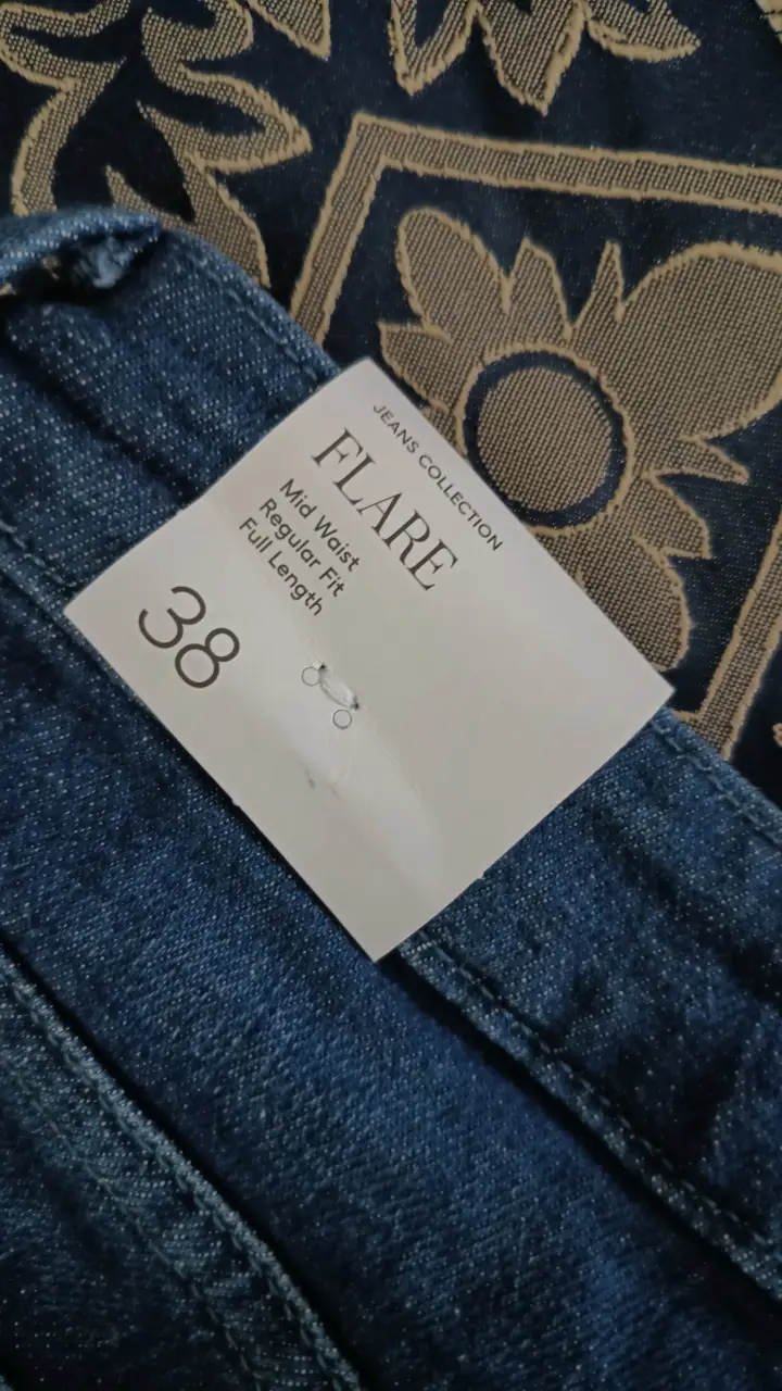 Jean MNG - Vista 4