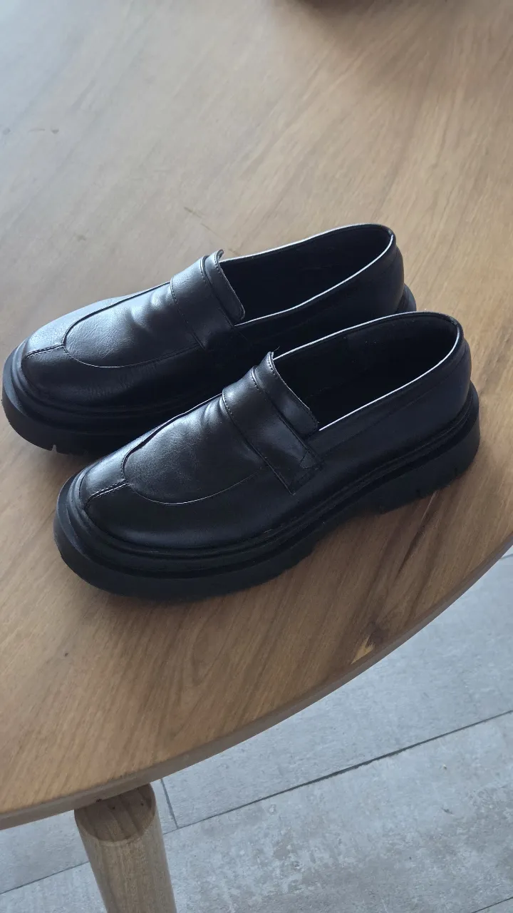 Zapatos mocasines negros de cuero vacuno de Copernico, talle 37