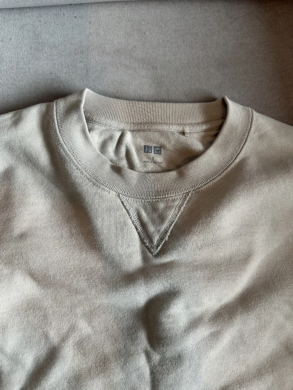 Buzo Uniqlo - Vista 3