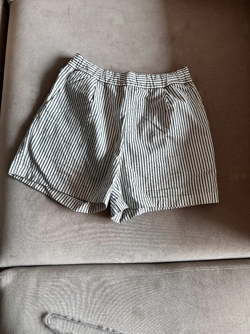 Short Uniqlo 100% Algodón a rayas, tiro alto. Comprado en Japón, poco uso