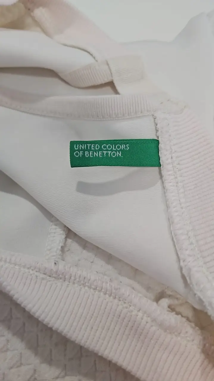 Buzo Benetton - Vista 3