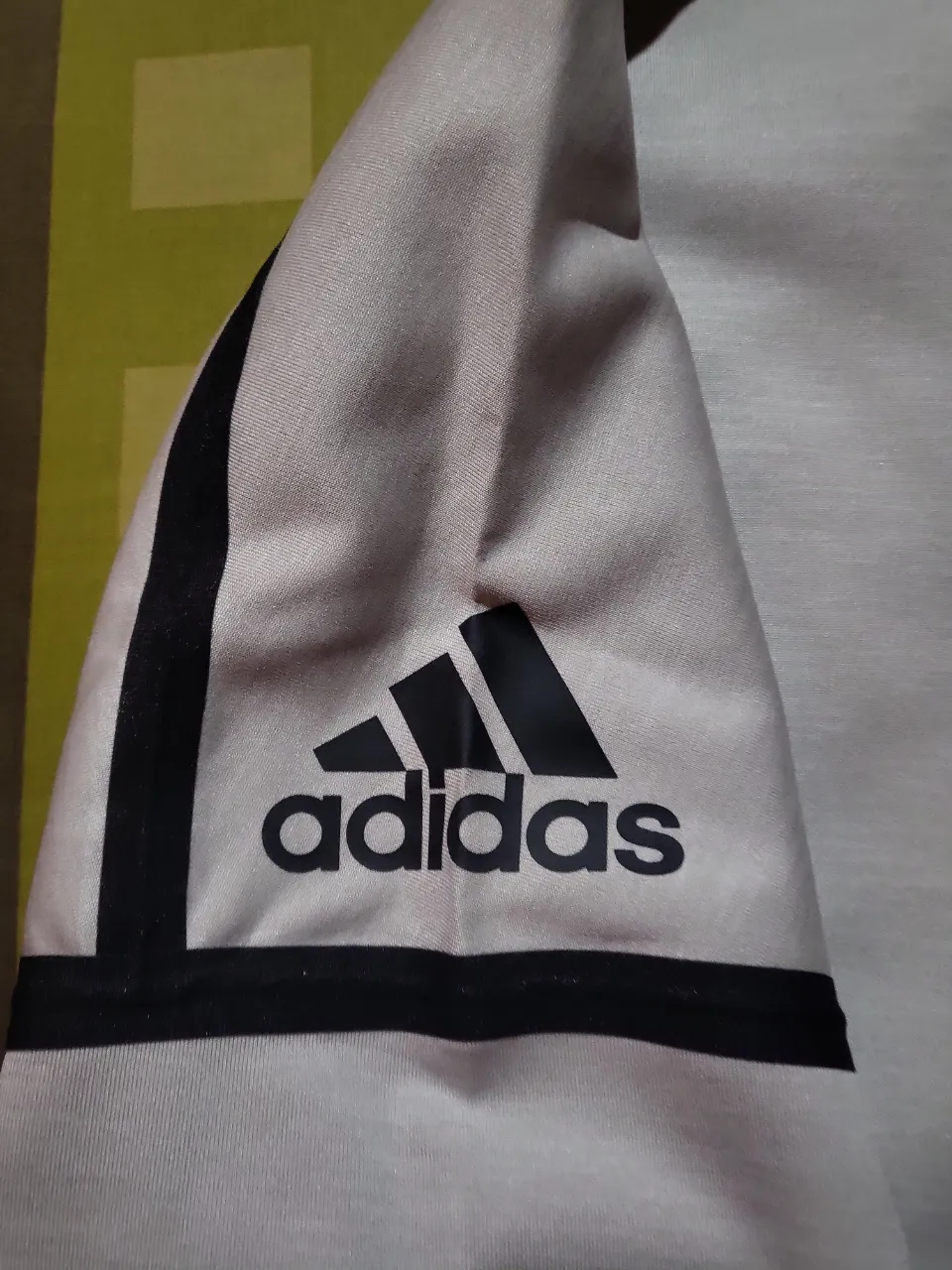 Campera adidas - Vista 4