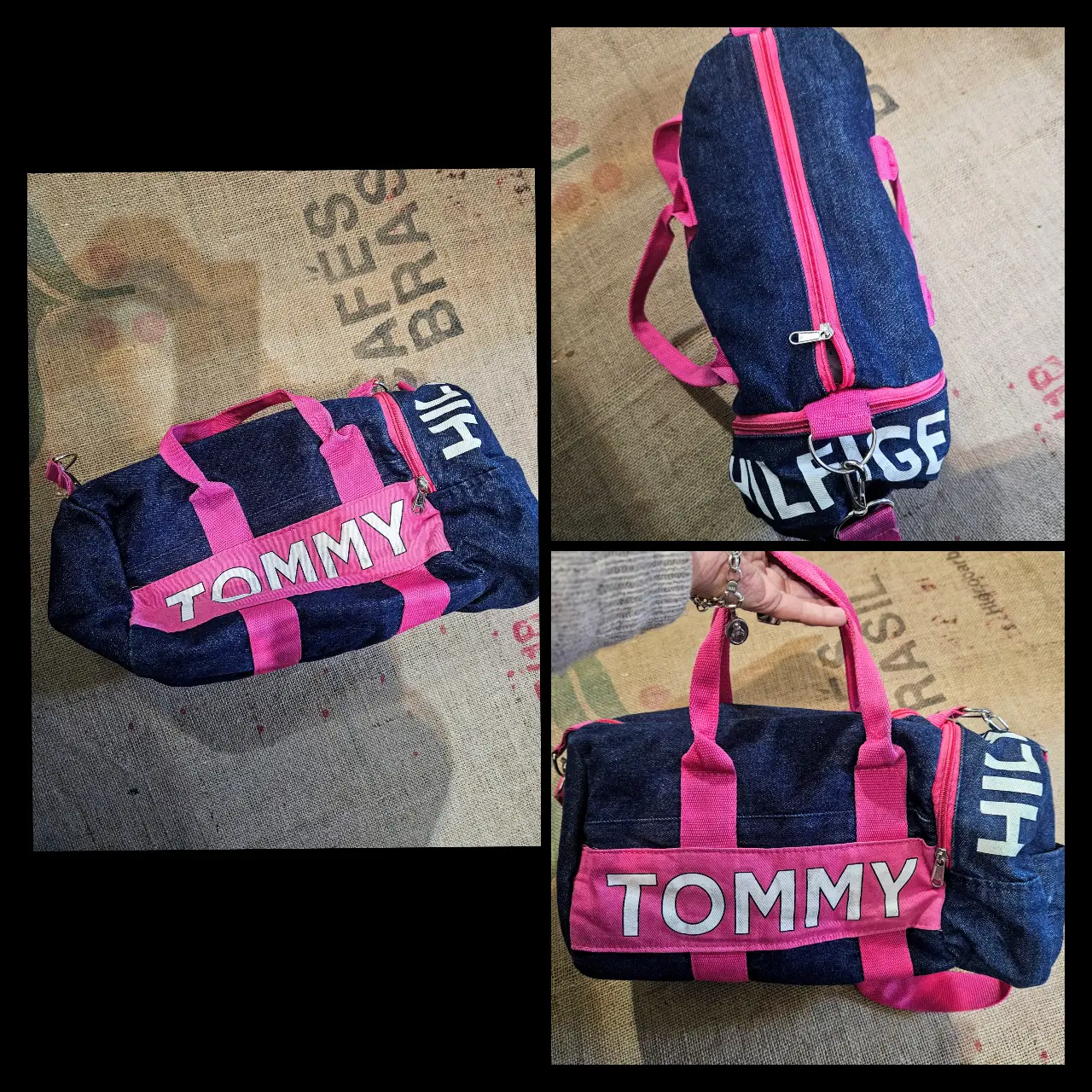 Bolso deportivo Tommy Hilfiger de jean azul con detalles en rosa. Amplio y resistente, ideal para llevar al gimnasio o para viajes cortos. Cuenta con manijas y correa para el hombro, además del nombre de la marca en letras blancas.