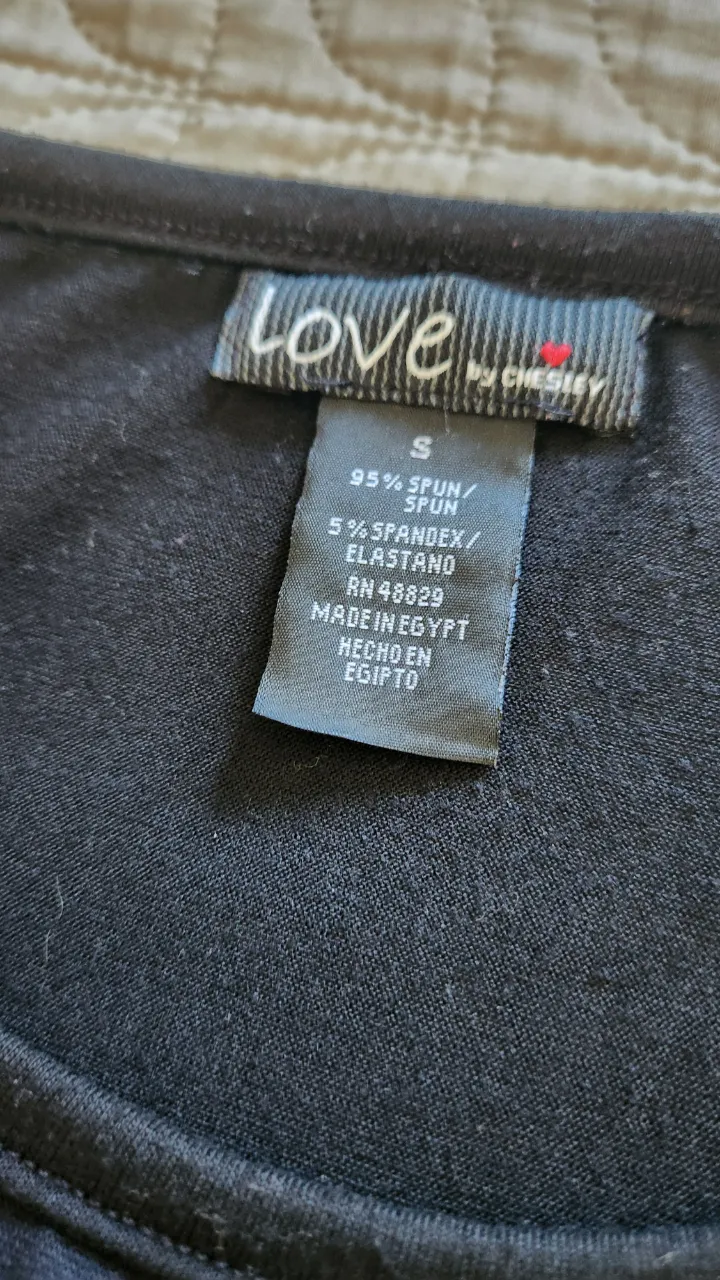 Remera Love by chesley - Vista 2