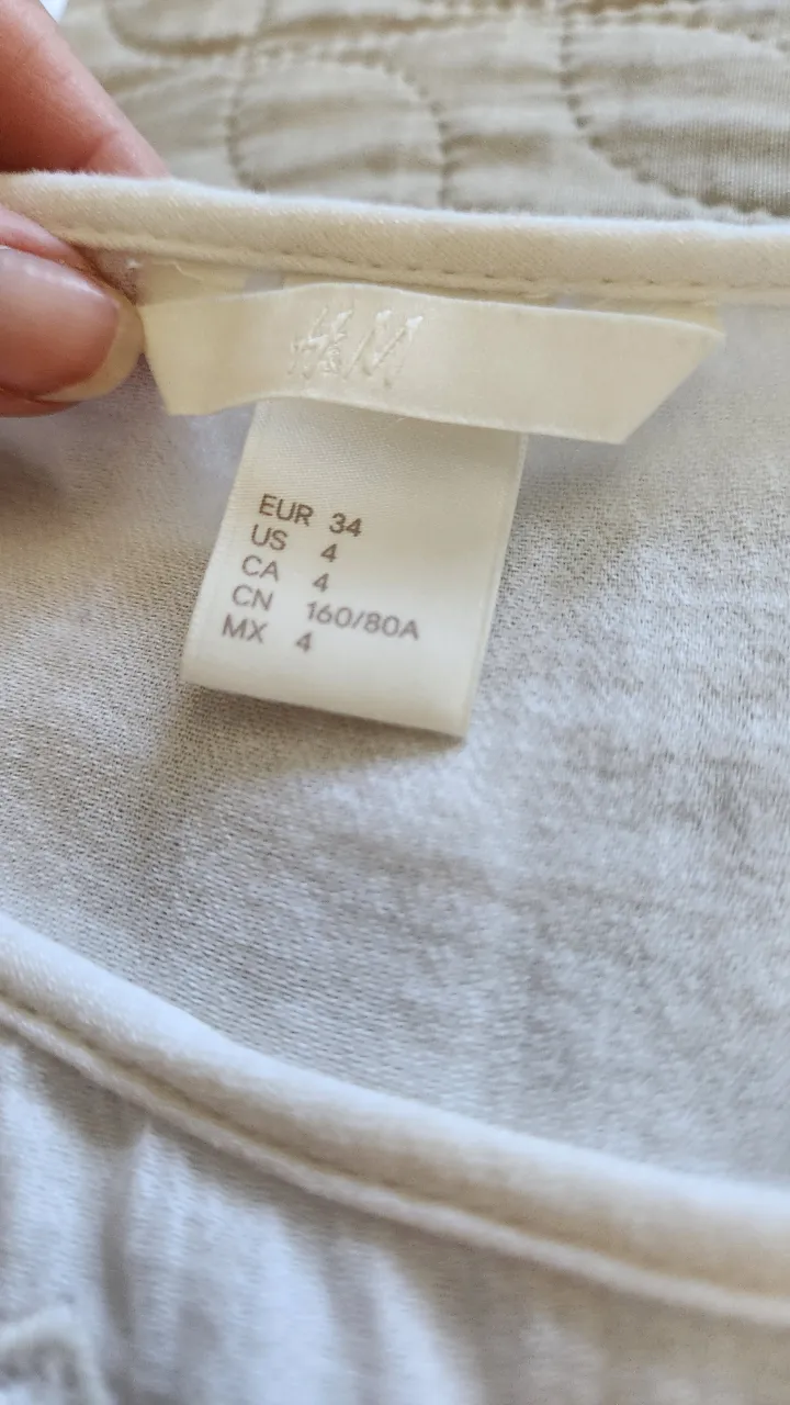 Remera H&M - Vista 3