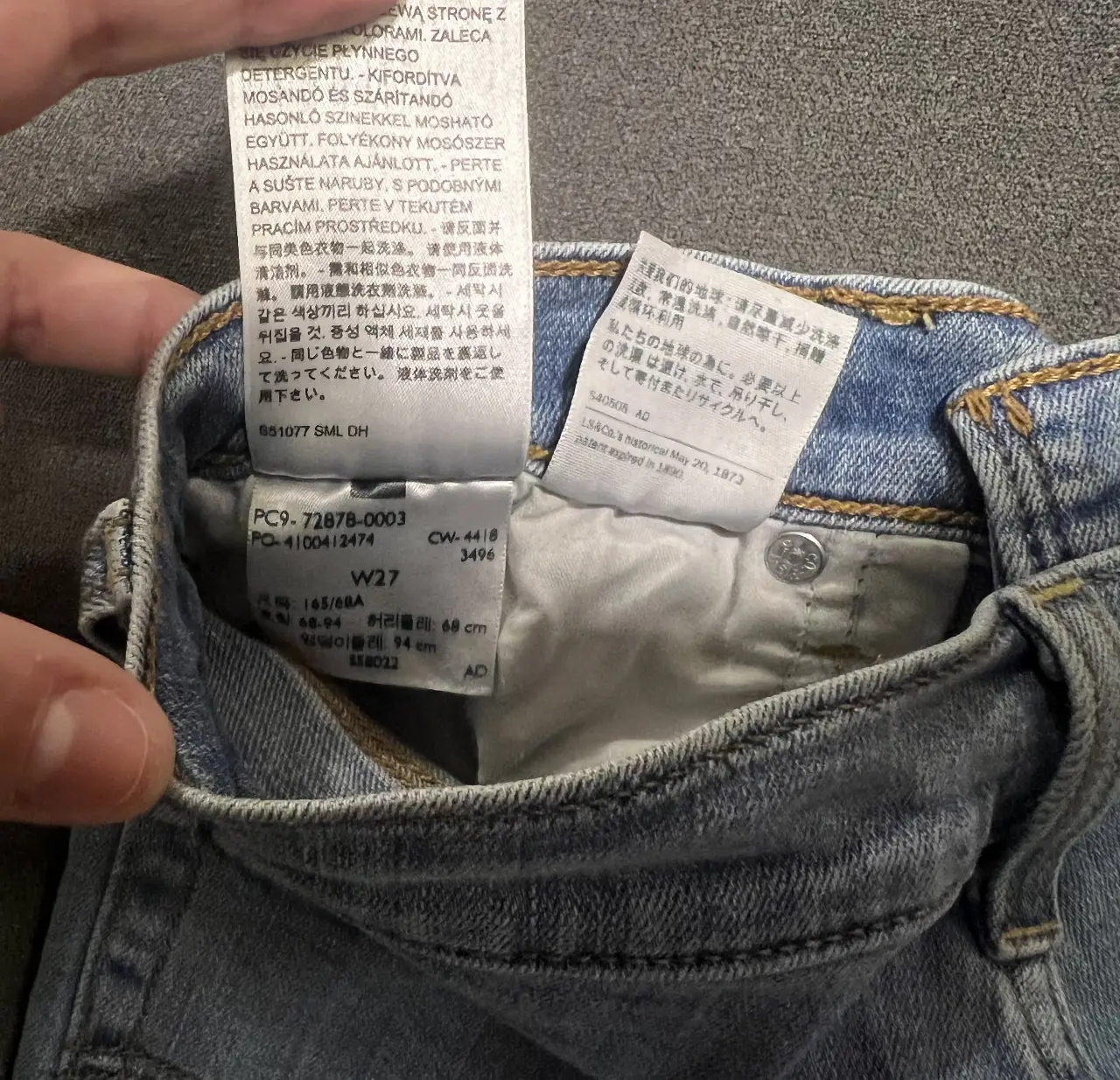 Short Levi's - Vista 3