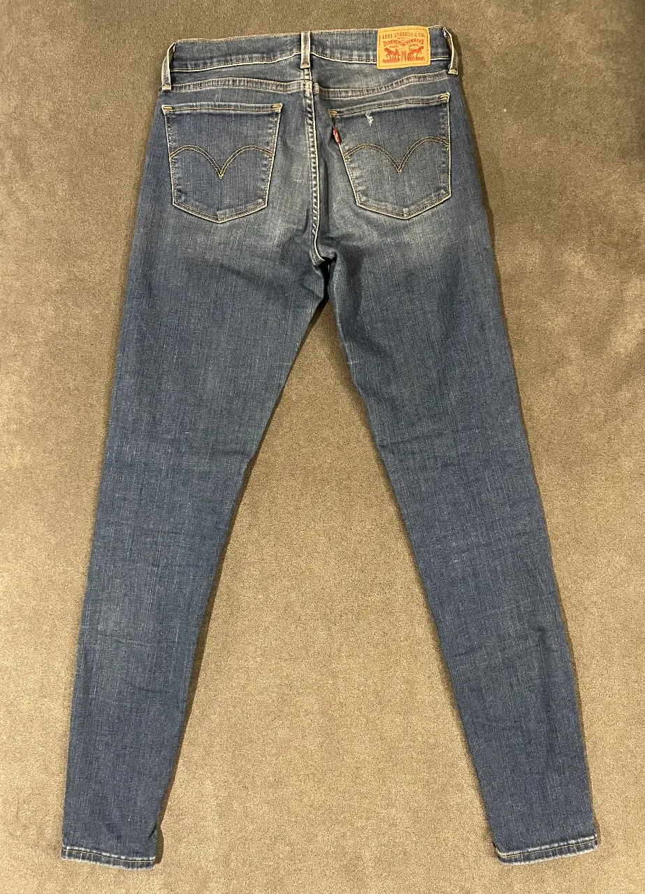 Jean Levi's - Vista 6
