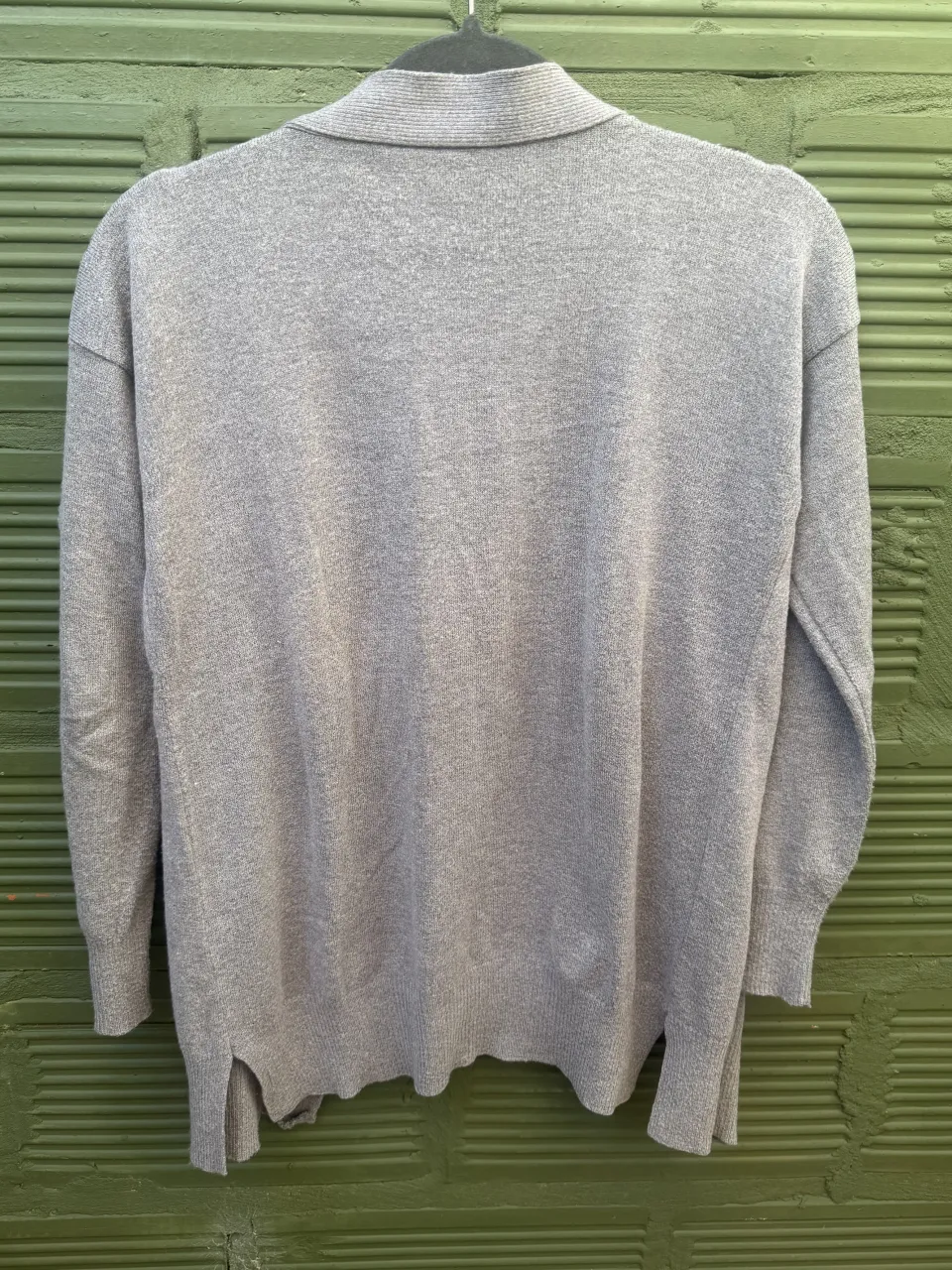 Cardigan A ≠ - Vista 2