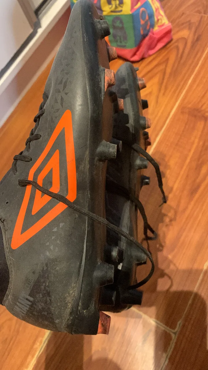 Botines Umbro - Vista 2