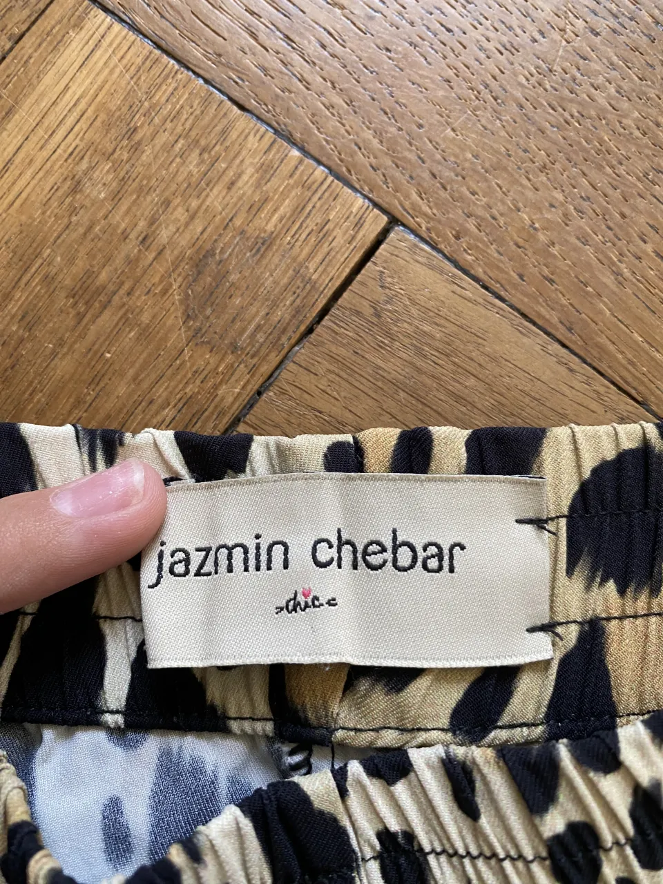 Short Jazmín Chebar - Vista 2