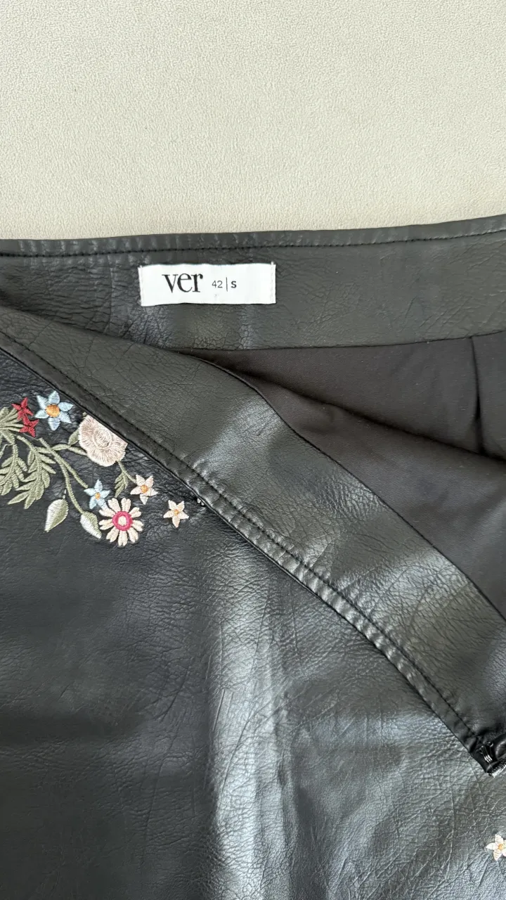 Pollera Ver - Vista 5