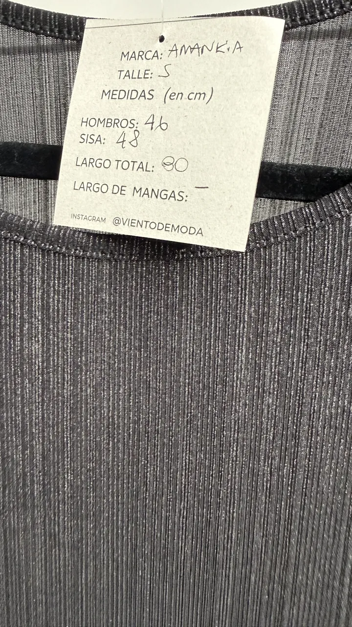 Remera Amankia - Vista 3