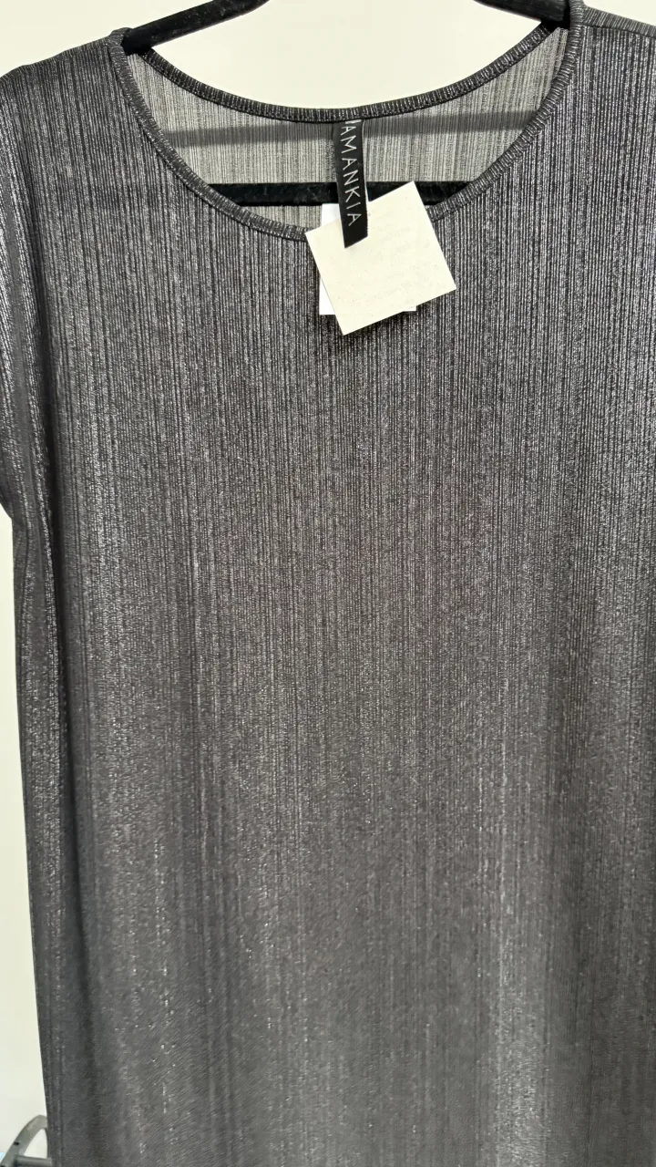 Remera Amankia - Vista 2